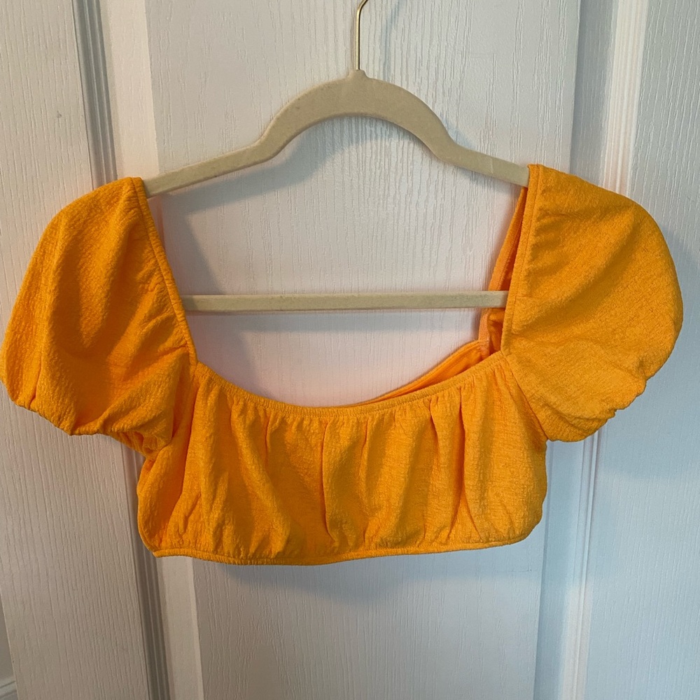 H&M crop top